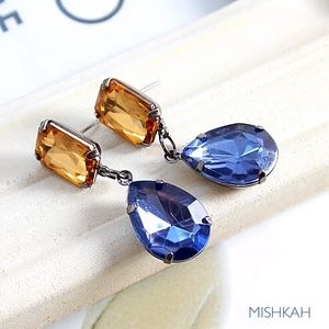 Just In🎉Beautiful yellow & blue Acrylic earrings